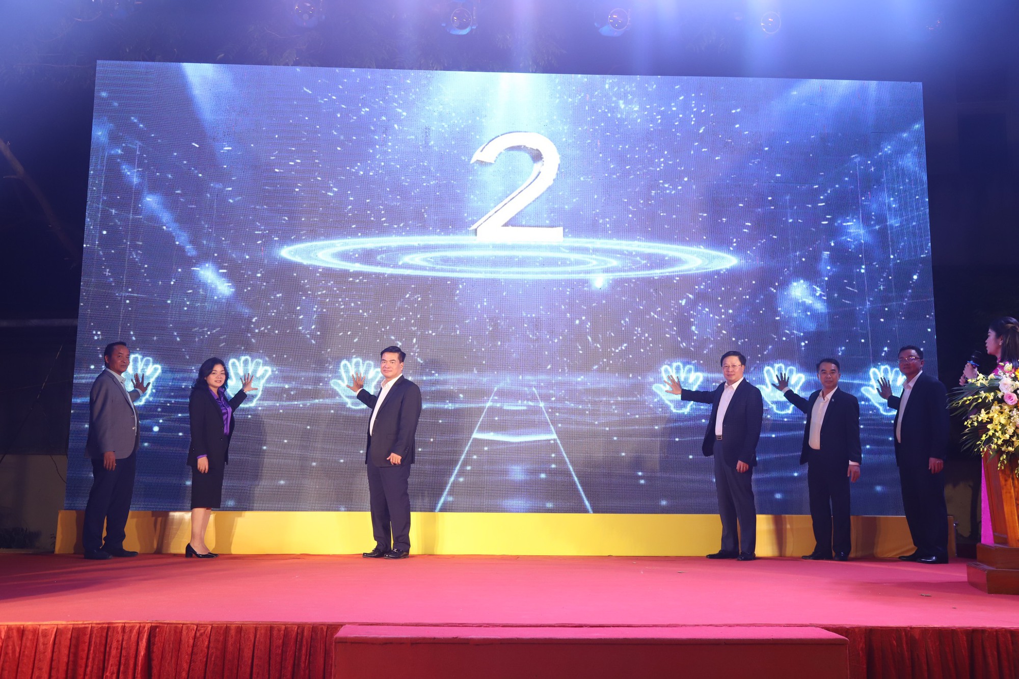 Thái Nguyên: Huyện Phú Bình lần đầu tiên tổ chức chương trình xúc tiến, kết nối tiêu thụ gà đồi Phú Bình quy mô lớn - Ảnh 4.
