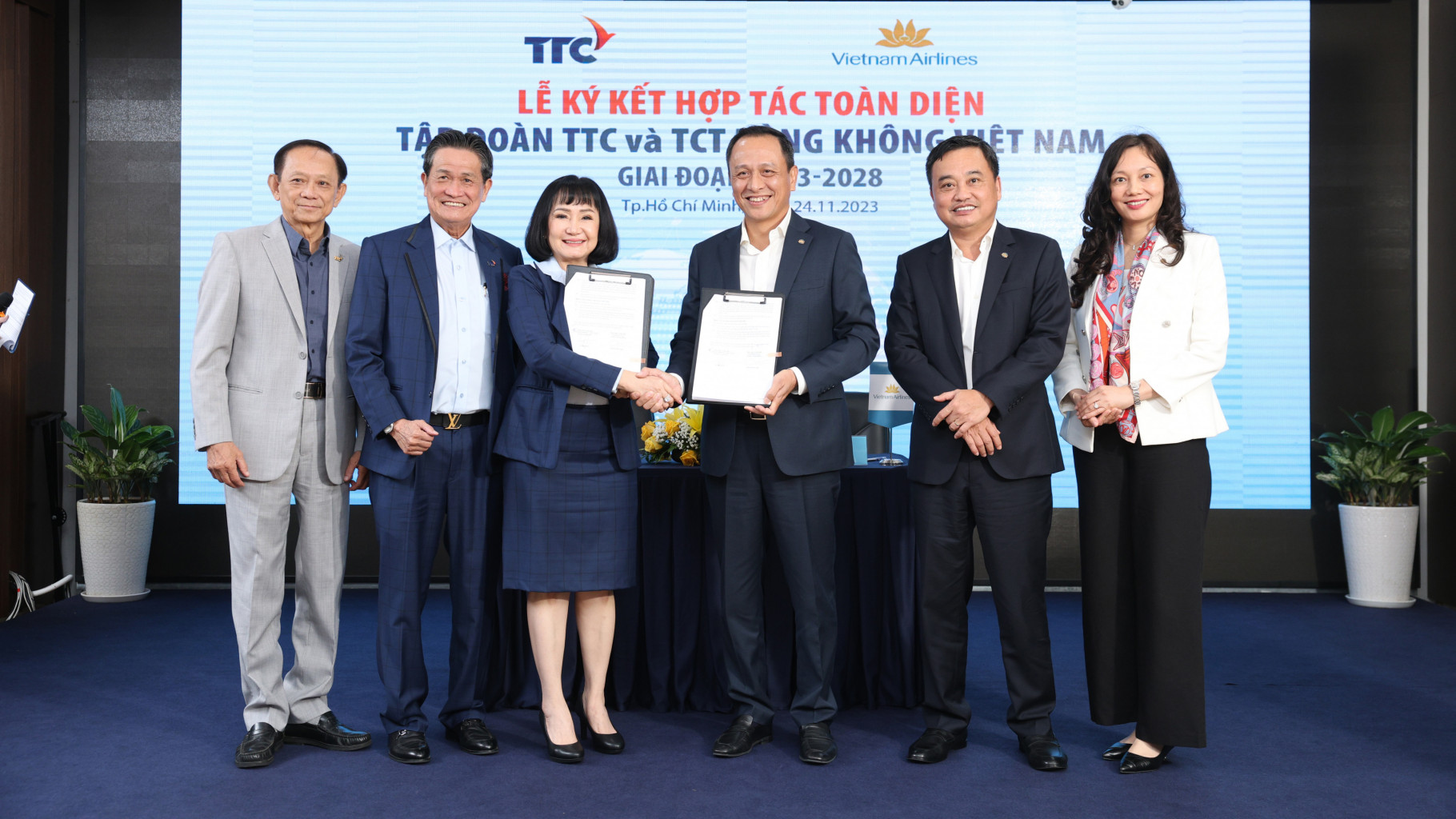 Tập đoàn TTC &quot;bắt tay&quot; Vietnam Airlines phát triển kinh doanh - Ảnh 1.
