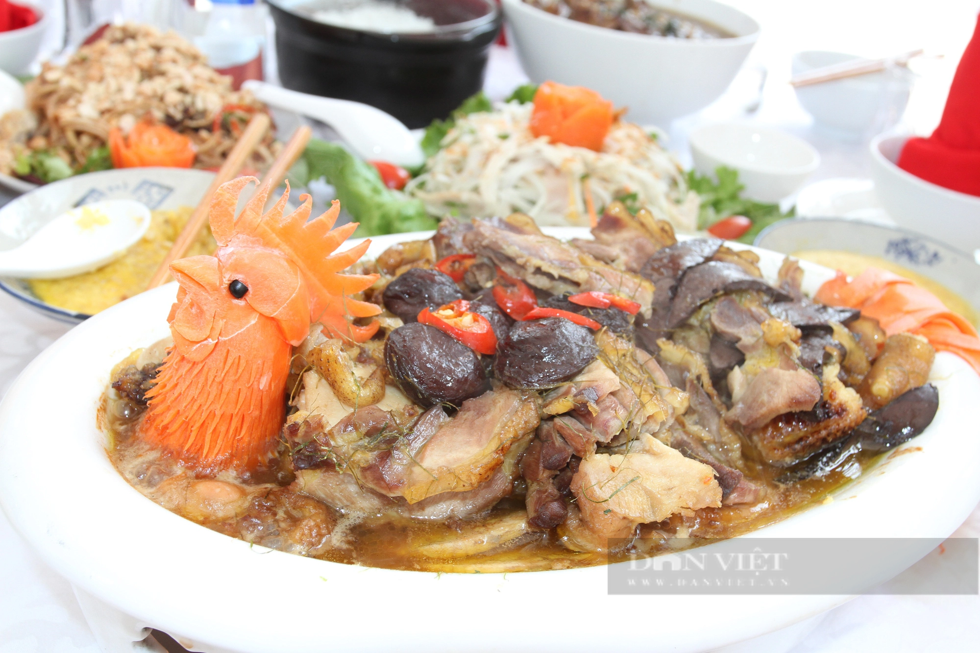 Thái Nguyên: Mãn nhãn với hàng trăm món ẩm thực độc đáo chế biến từ gà đồi Phú Bình - Ảnh 3.