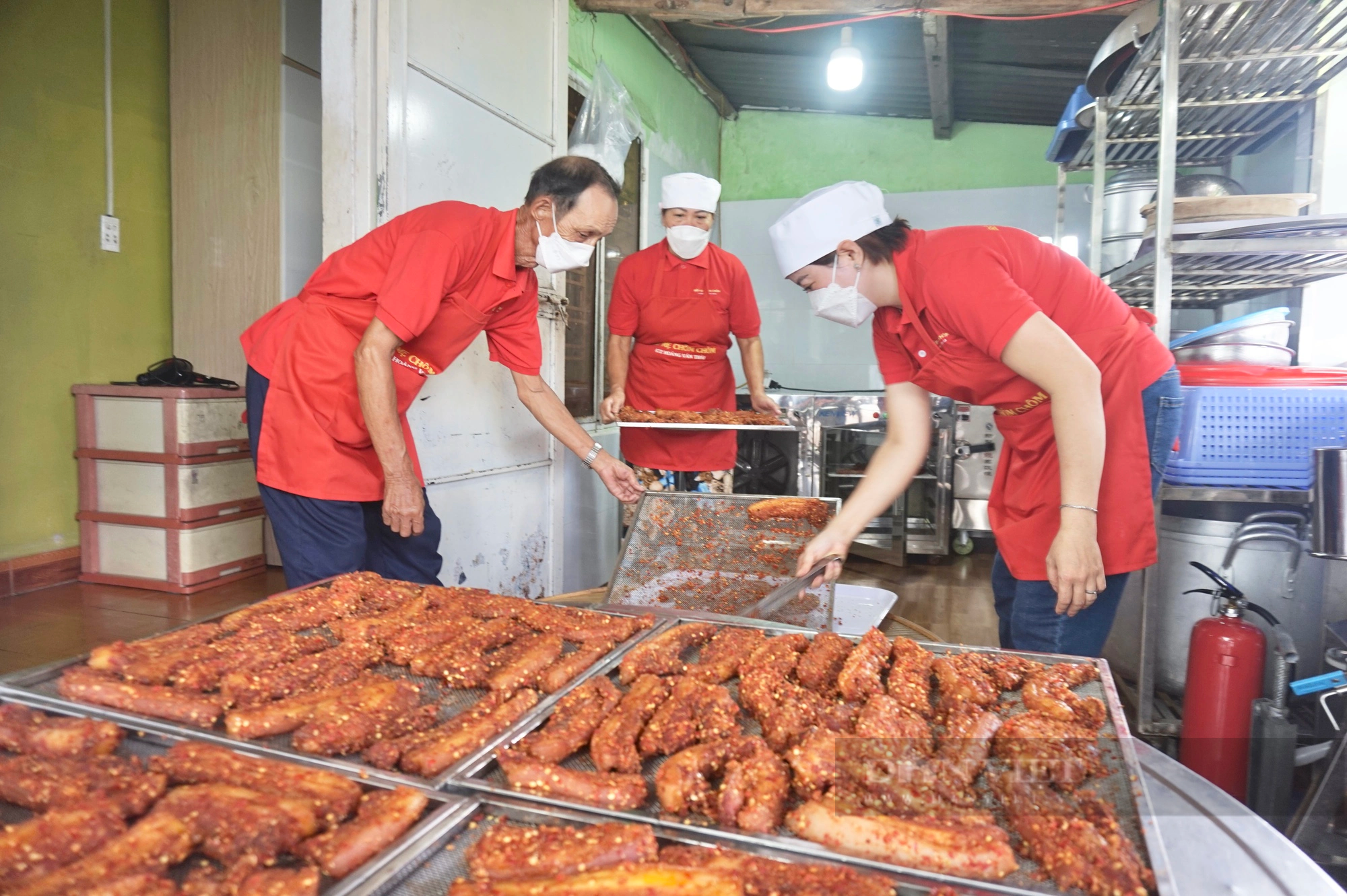 8X Đà Nẵng khởi nghiệp “tại gia” với đam mê ẩm thực, thu lãi hơn 200 triệu đồng mỗi năm - Ảnh 4.