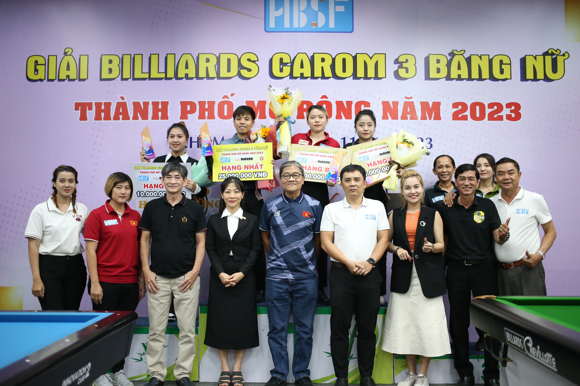 Cơ thủ Bích Trâm lên ngôi tại Giải billiards carom 3 băng nữ TP.HCM - Ảnh 1.
