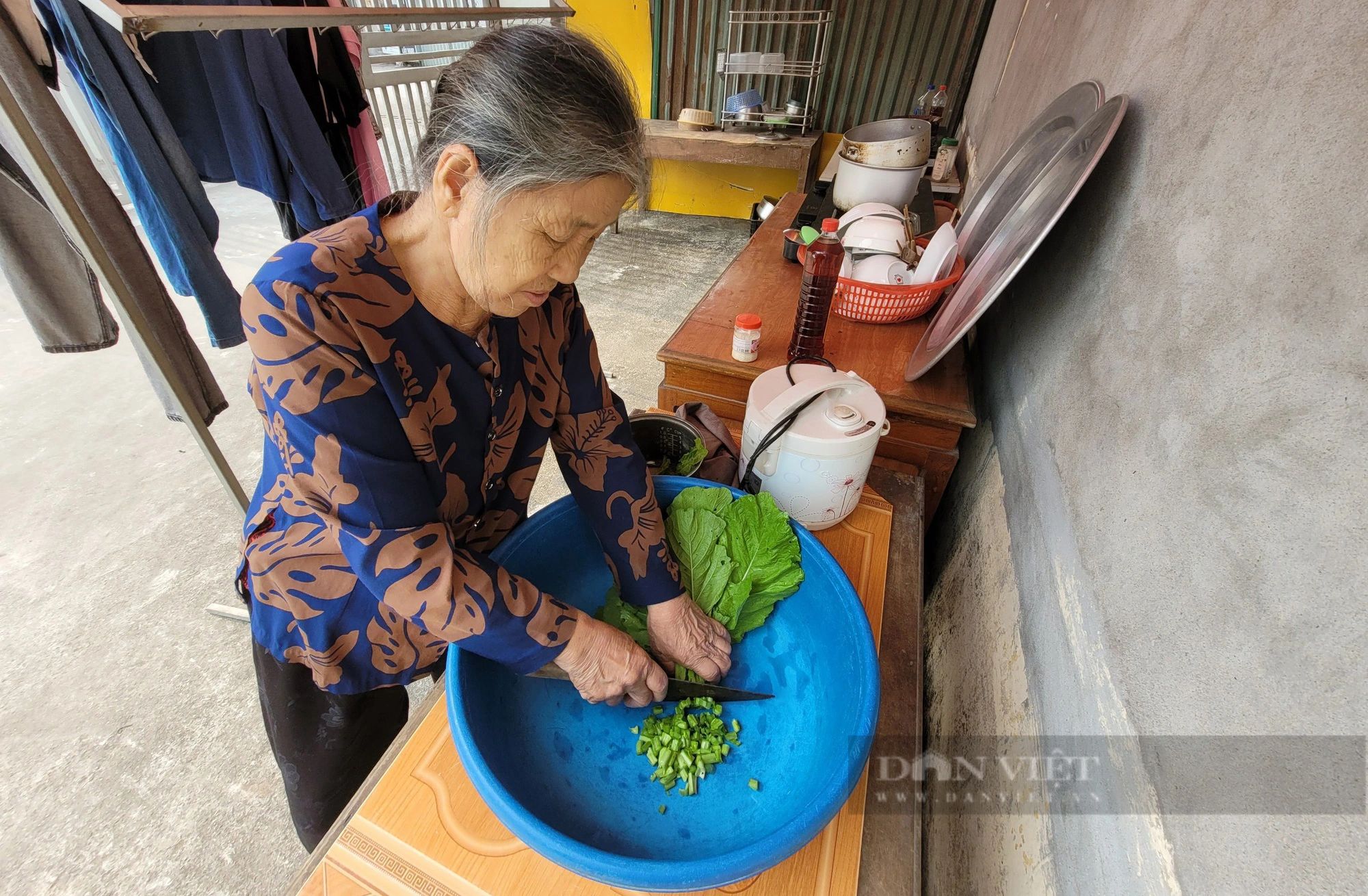 Sụt lún do khoan giếng ở Quốc Oai: Người dân sống cảnh tạm bợ chưa biết ngày về - Ảnh 4.