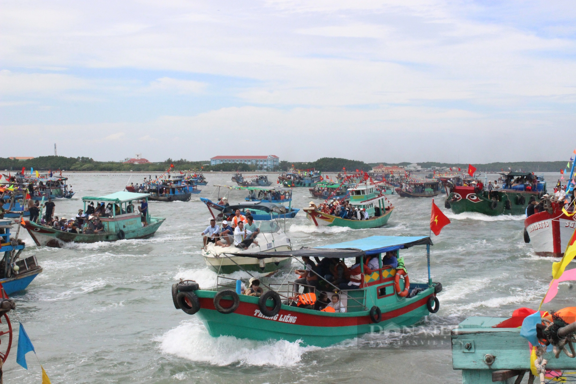 Tưng bừng Lễ hội truyền thống mừng công ngư - diêm dân trên xã đảo Thạnh An - Ảnh 14.