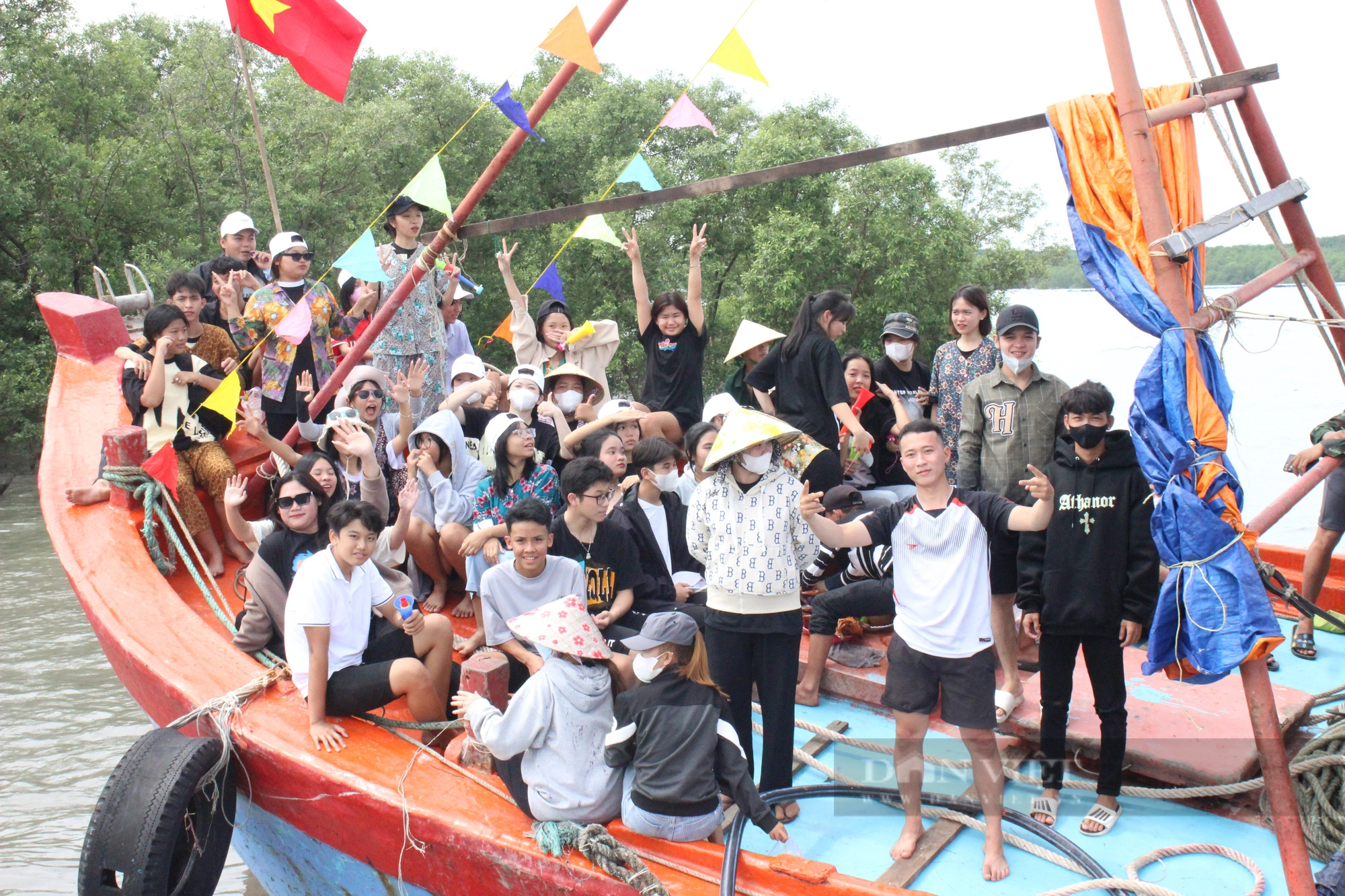 Tưng bừng Lễ hội truyền thống mừng công ngư - diêm dân trên xã đảo Thạnh An - Ảnh 13.