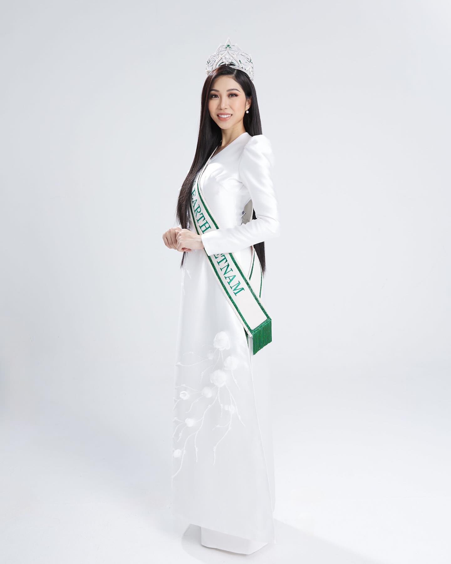 Hoa hậu Lan Anh được Á hậu Thạch Thu Thảo nói điều bất ngờ trước ngày thi Miss Earth 2023 - Ảnh 3.