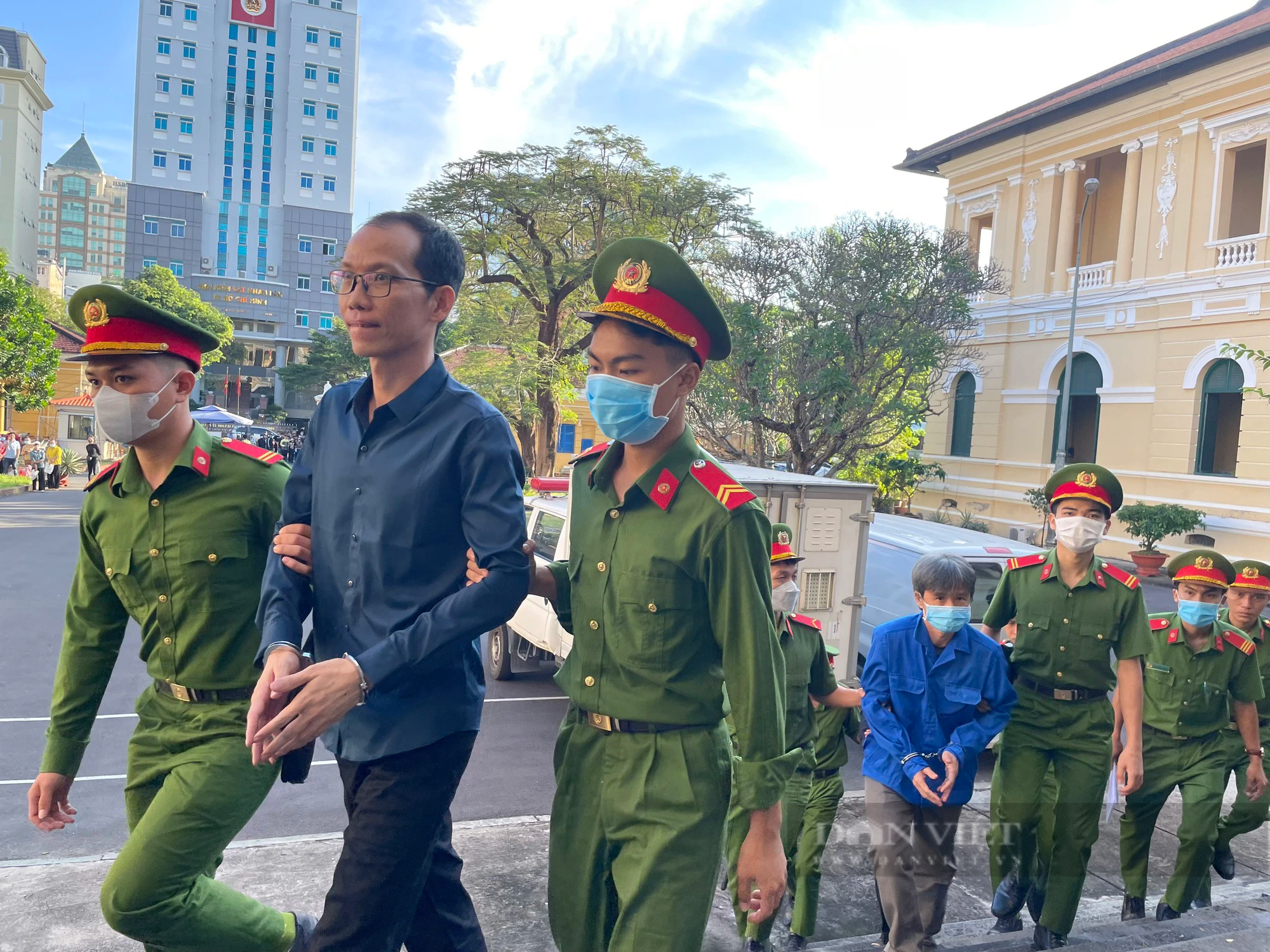 Cựu Giám đốc BV Thủ Đức Nguyễn Minh Quân tham ô hơn 100 tỷ: Các bị cáo khai gì? - Ảnh 3.