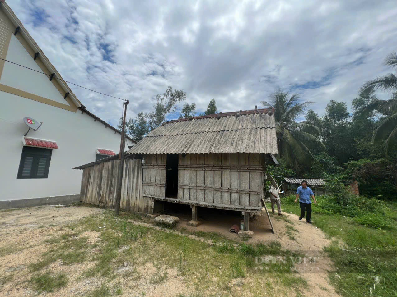 'Trớ trêu' người nghèo ở Bình Định: Không thể nhận hỗ trợ xây nhà… vì không có đất ở! - Ảnh 2.