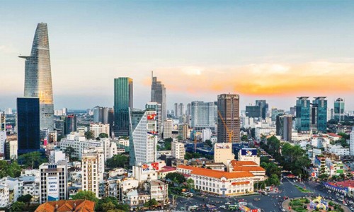 Thủ tục pháp lý đang là rào cản nhà đầu tư ngoại mua bất động sản Việt Nam - Ảnh 1.