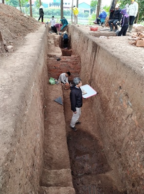 Đào khảo cổ một dấu tích thành cổ ở Bắc Ninh chủ yếu tìm thấy hiện vật gì? - Ảnh 2.