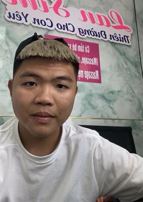 Tạm nghỉ thi đấu vì chấn thương, hậu vệ U23 Việt Nam livestream... bán sữa - Ảnh 1.