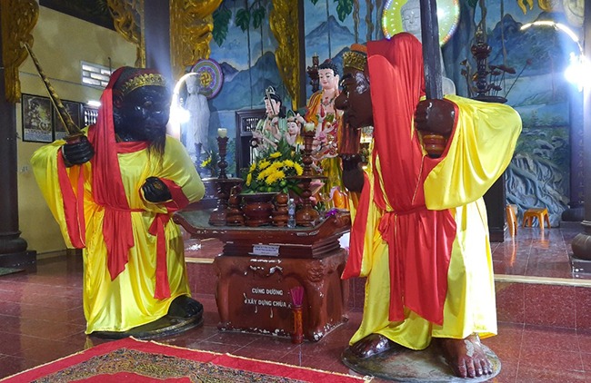 Bảo vật quốc gia tượng đá Nhạn Sơn ở Bình Định là 2 ông hộ pháp - Ảnh 2.
