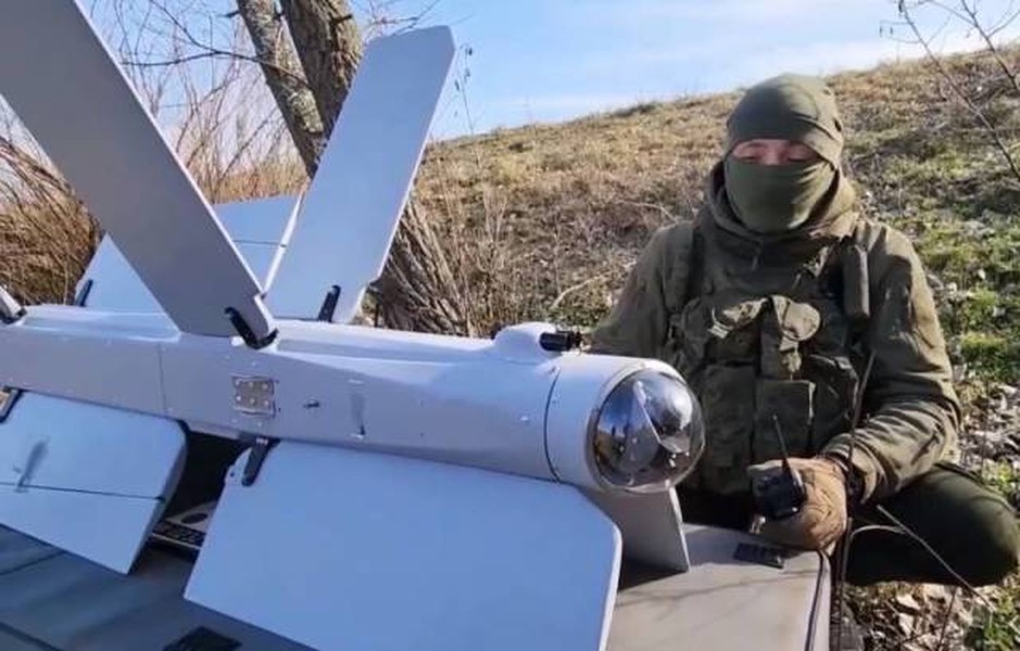 Ukraine sản xuất hệ thống tác chiến điện tử là &quot;sát thủ&quot; với UAV cảm tử Lancet Nga - Ảnh 11.