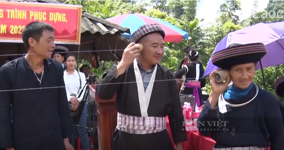 Lào Cai: Bảo tồn bản sắc văn hóa dân tộc thiểu số Mông Xanh - Ảnh 1.