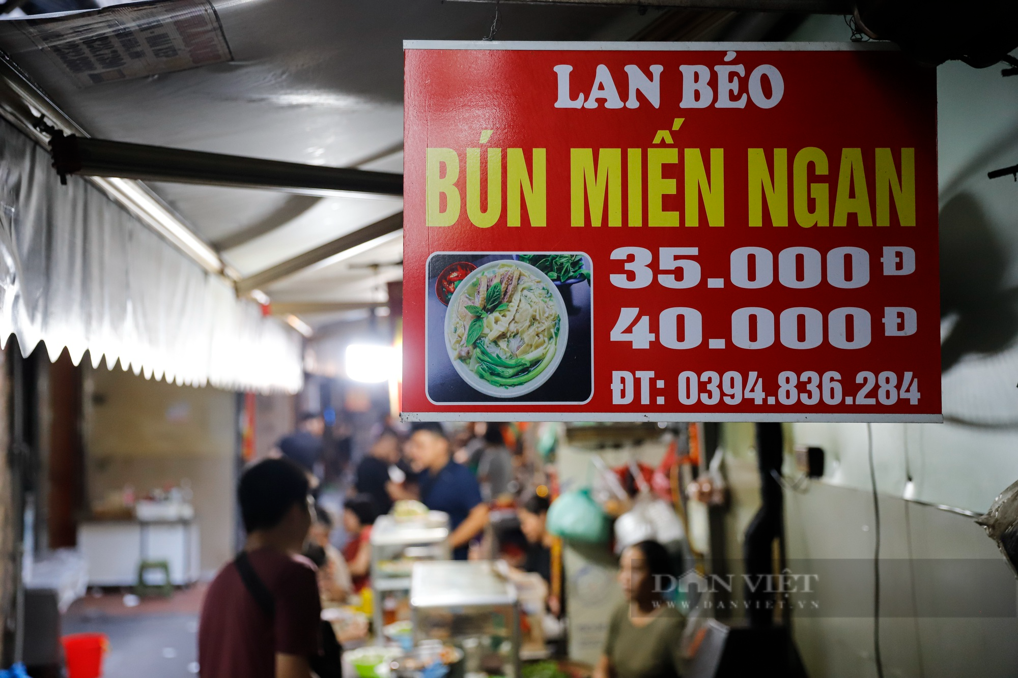 Cầm 100.000 đồng khám phá &quot;food tour&quot; tại khu chợ sầm uất nhất Hà Nội - Ảnh 3.