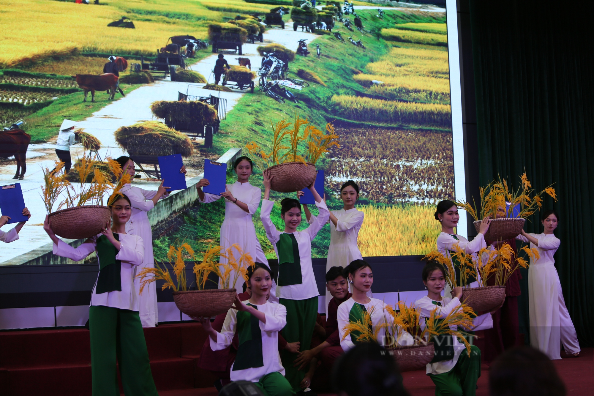 Hội Nông dân tỉnh Bắc Ninh tổ chức liên hoan &quot;Tiếng hát đồng quê&quot; năm 2023 - Ảnh 4.