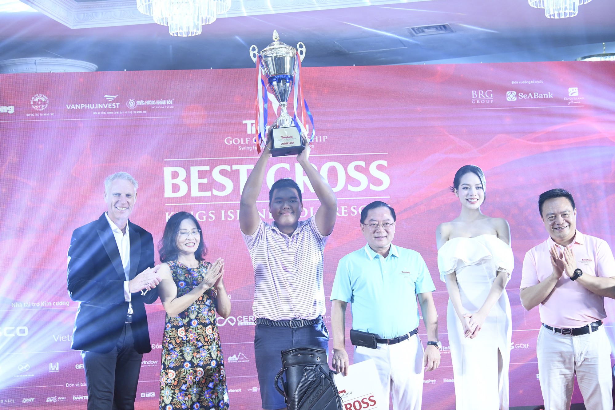Golfer 16 tuổi Nguyễn Đức Sơn vô địch Tiền Phong Golf Championship 2023 - Ảnh 4.
