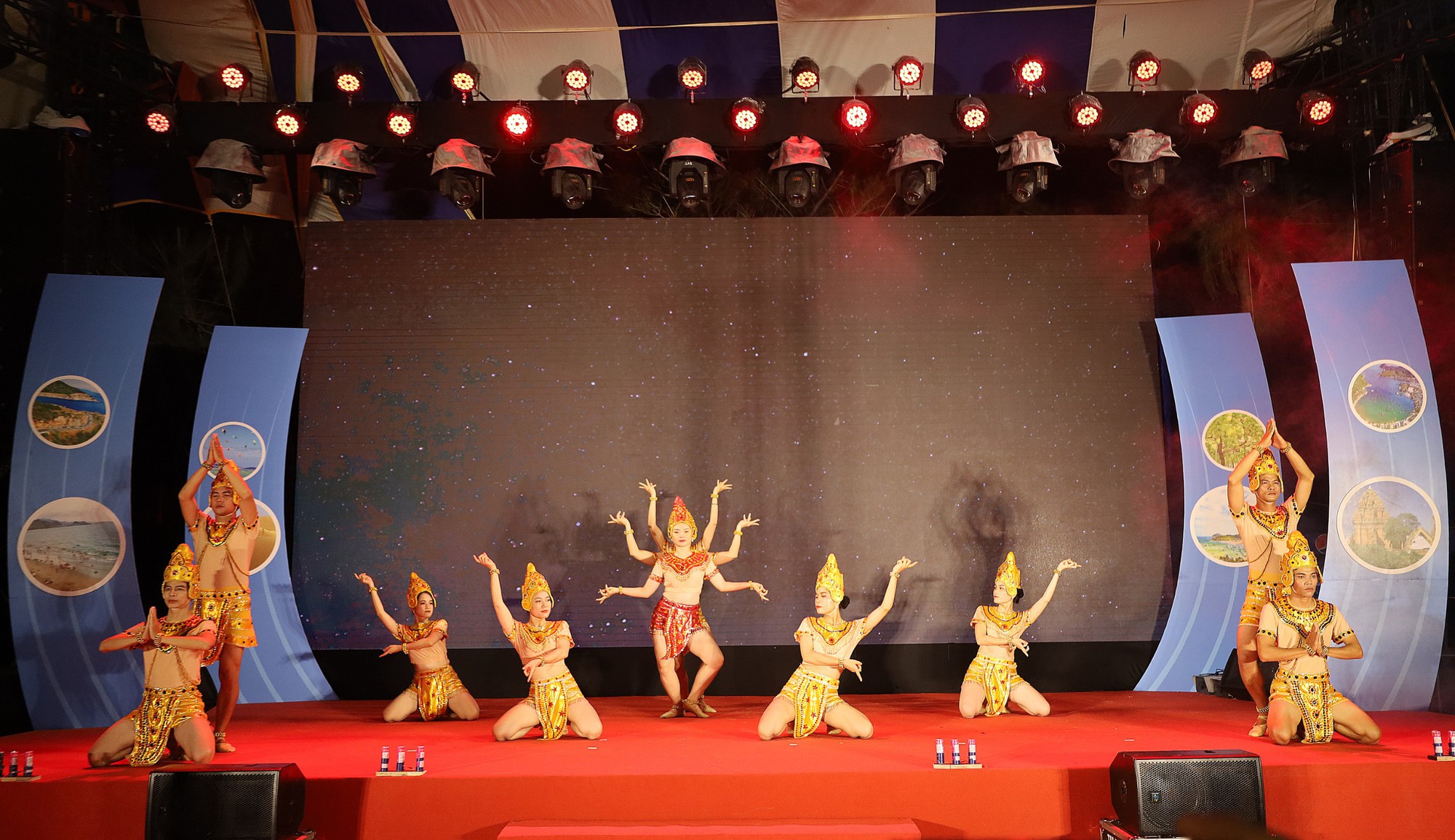 Ninh Thuận giới thiệu, quảng bá và tôn vinh văn hóa, du lịch tại Cần Thơ - Ảnh 2.