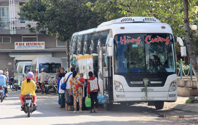 Sau nhà xe Thành Bưởi, Sở GTVT TP.HCM làm gì với tình trạng xe dù bến cóc? - Ảnh 3.