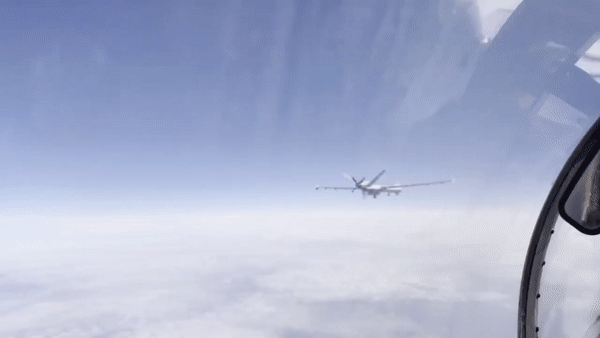 UAV sát thủ MQ-9 của Mỹ quần thảo trên Dải Gaza để làm gì? - Ảnh 28.