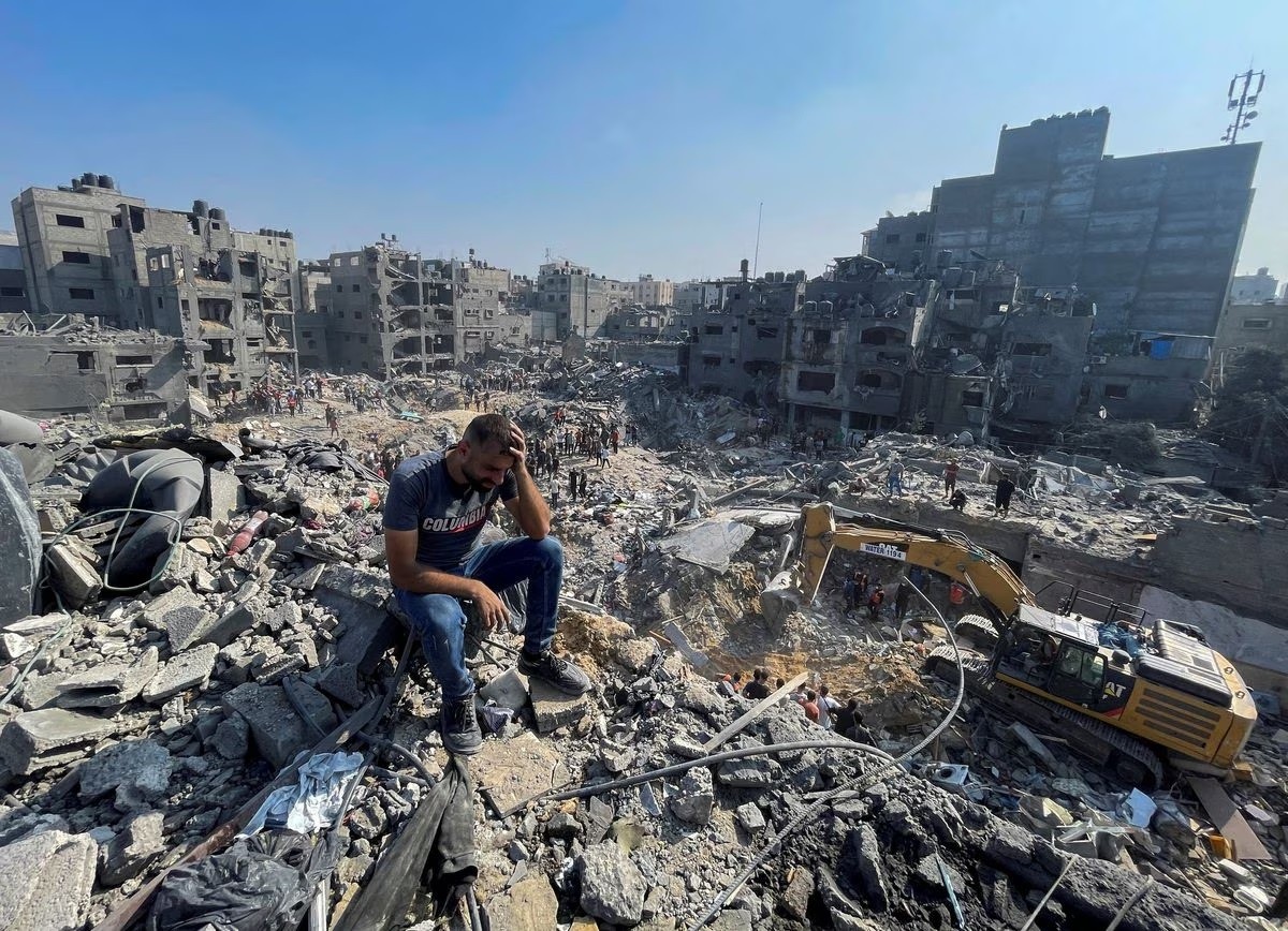 Ảnh thế giới 7 ngày qua: Dải Gaza lại tan hoang và Israel mở rộng hoạt động trên bộ - Ảnh 5.