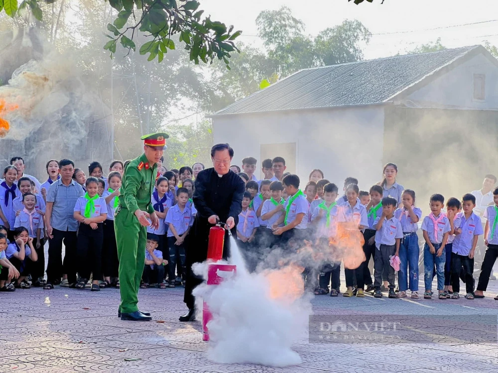 Hà Tĩnh: Nhiều địa phương thực hiện thành công mô hình “Nhà tôi có bình chữa cháy” - Ảnh 5.