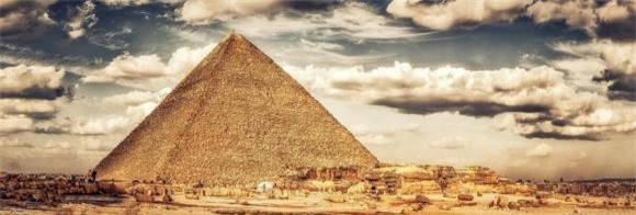 Kim tự tháp Ai Cập và Vạn Lý Trường Thành ở Trung Quốc: Công trình nào khó xây dựng hơn? - Ảnh 1.