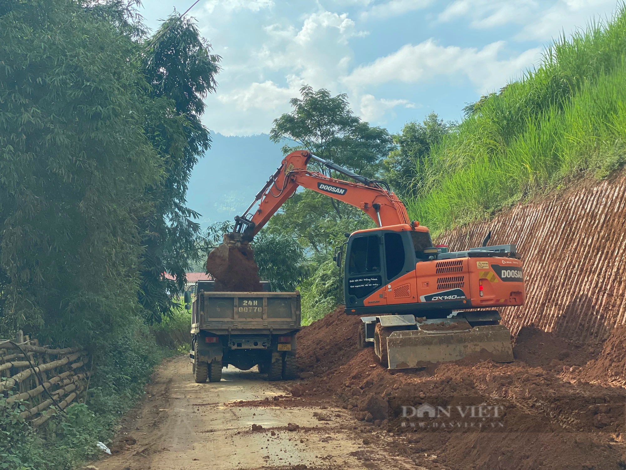 Lào Cai: Đẩy nhanh tiến độ thực hiện các chương trình mục tiêu quốc gia những tháng cuối năm 2023 - Ảnh 3.