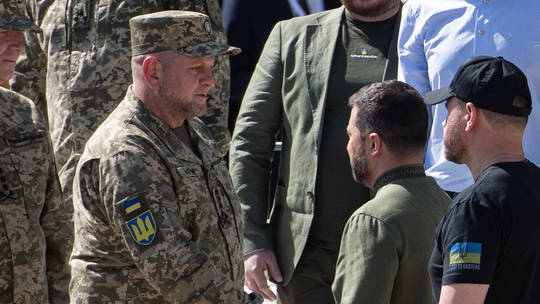 Những vết nứt nổi lên trong giới lãnh đạo Ukraine - Ảnh 1.