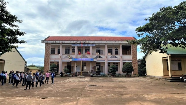 Xác minh đơn &quot;tố&quot; cô giáo mắng học sinh &quot;không có não để suy nghĩ à?&quot; - Ảnh 1.