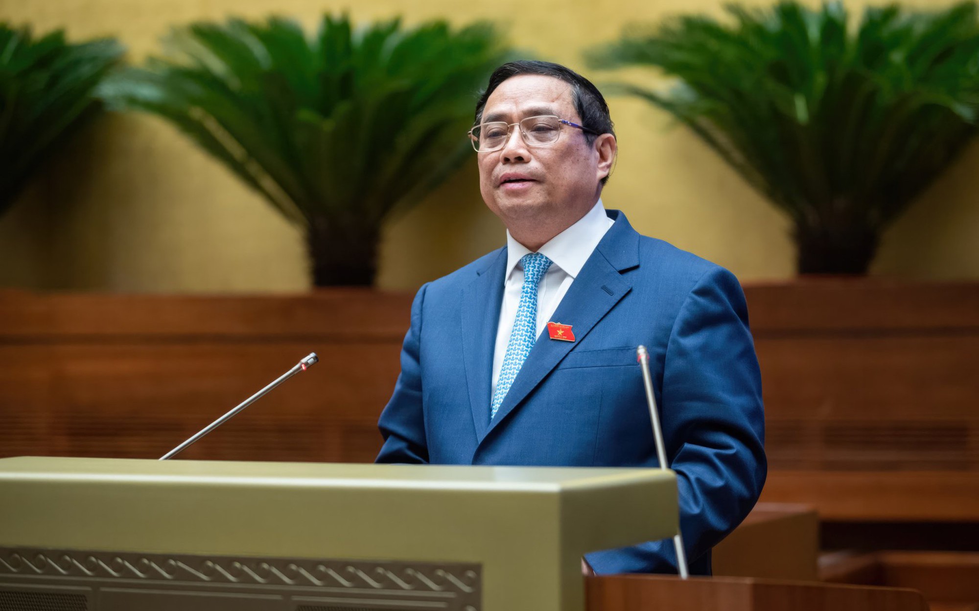 Thủ tướng Phạm Minh Chính: Có tình trạng thủ tục hành chính còn rườm rà, cán bộ đùn đẩy, sợ trách nhiệm