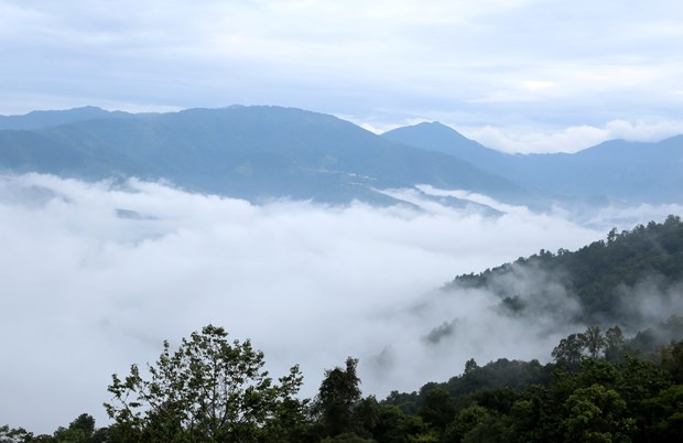 Mây trôi thung lũng cao 1.300m so với mực nước biển, bản làng đẹp như phim ở một xã của Lai Châu - Ảnh 4.
