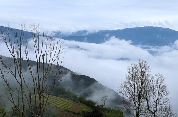 Mây trôi thung lũng cao 1.300m so với mực nước biển, bản làng đẹp như phim ở một xã của Lai Châu - Ảnh 5.