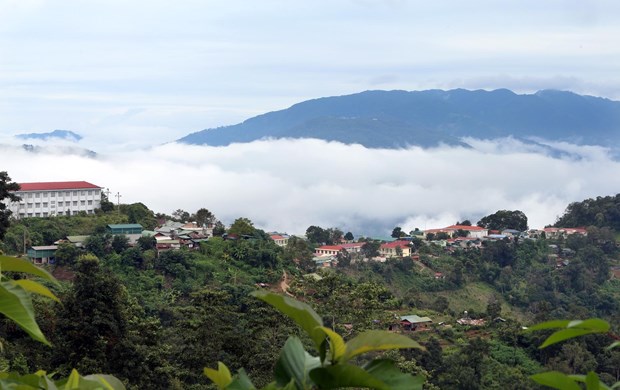 Mây trôi thung lũng cao 1.300m so với mực nước biển, bản làng đẹp như phim ở một xã của Lai Châu - Ảnh 7.