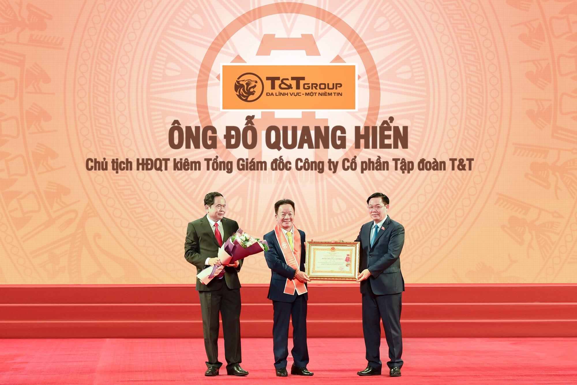 T&T Group đón nhận Huân chương Lao động hạng Nhất lần thứ 3 và kỷ niệm 30 năm thành lập Tập đoàn - Ảnh 9.