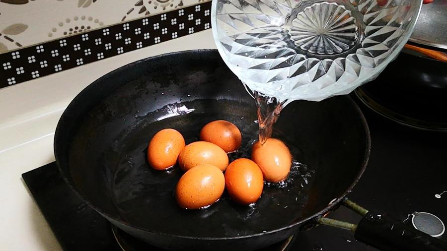 Luộc trứng mềm mại, thơm ngon, dễ bóc vỏ hãy nhớ &quot;niệm chú&quot;: 12345 - Ảnh 6.