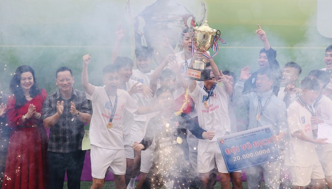 THPT Phan Huy Chú bảo vệ thành công danh hiệu vô địch - Ảnh 6.