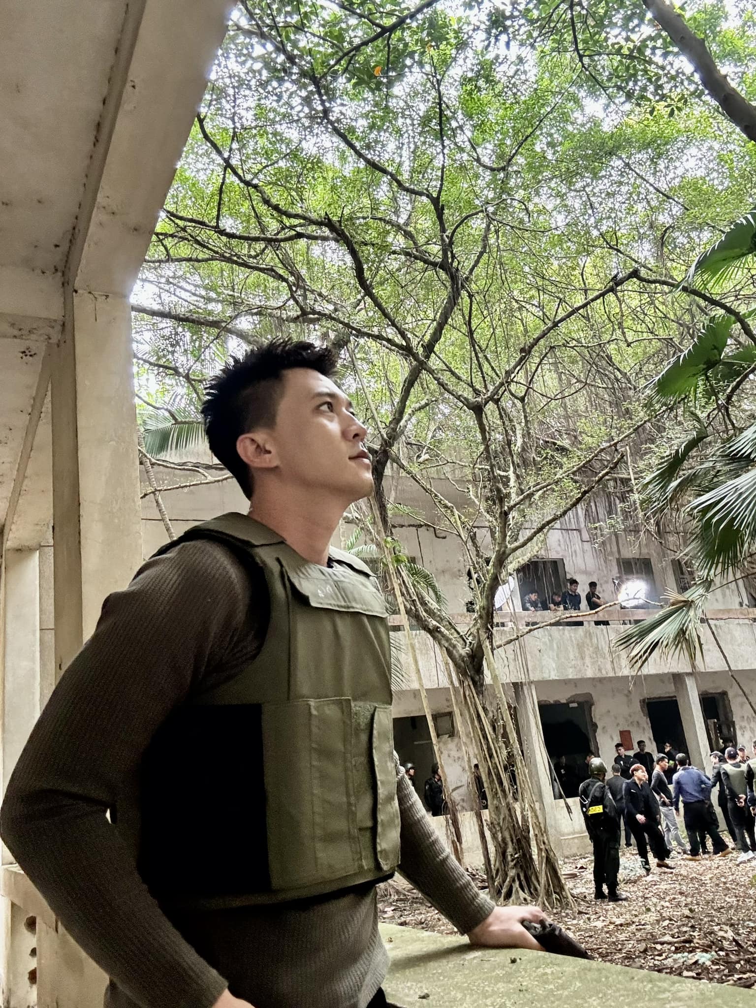 Hà Việt Dũng liên tục được chọn đóng vai công an và tội phạm - Ảnh 4.