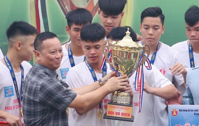 THPT Phan Huy Chú bảo vệ thành công danh hiệu vô địch - Ảnh 5.