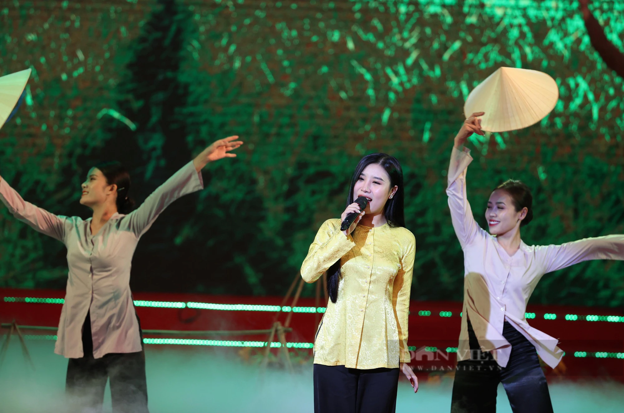 Toàn cảnh Lễ trao giải báo chí toàn quốc viết về nông nghiệp, nông dân, nông thôn Việt Nam năm 2023 - Ảnh 5.