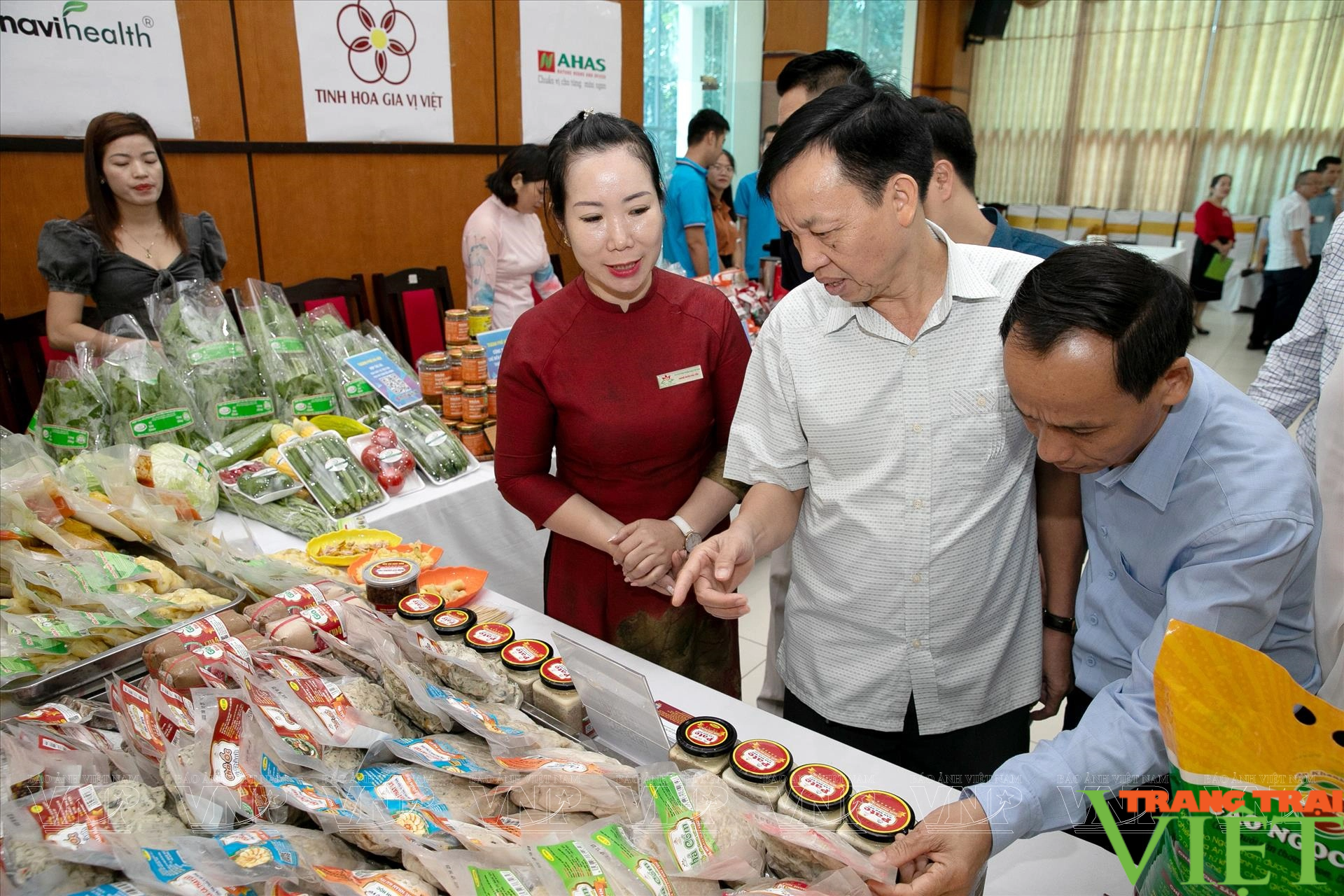 Hà Nội có hơn 1.600 cơ sở kinh doanh được cấp biển nhận diện an toàn thực phẩm - Ảnh 3.