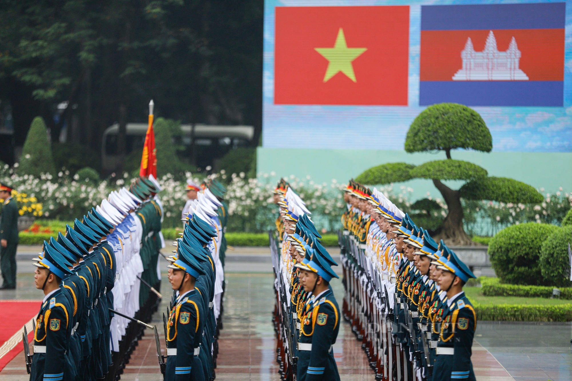 Hình ảnh Thủ tướng Phạm Minh Chính chủ trì Lễ đón Thủ tướng Campuchia Samdech Hun Manet  - Ảnh 9.