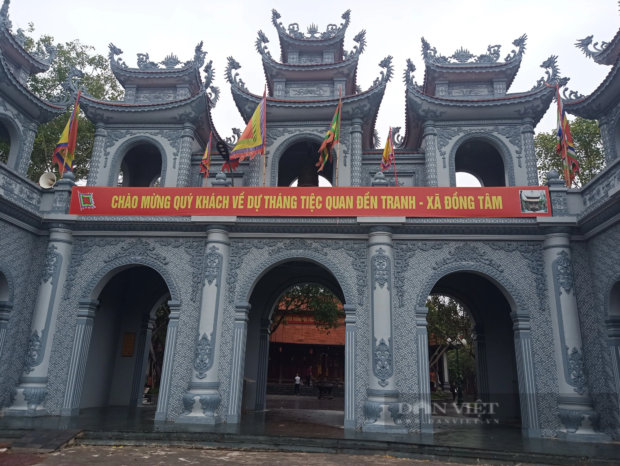 Chính quyền xã Đồng Tâm – Ninh Giang nói gì về vụ đốt 20 tấn vàng mã cháy 3 ngày ở đền Quan Tuần Tranh? - Ảnh 4.