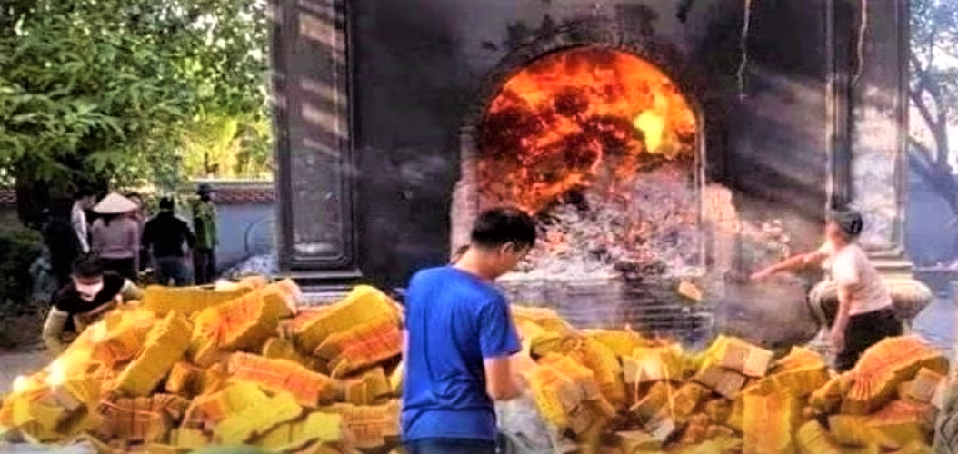 Chính quyền xã Đồng Tâm – Ninh Giang nói gì về vụ đốt 20 tấn vàng mã cháy 3 ngày ở đền Quan Tuần Tranh? - Ảnh 3.