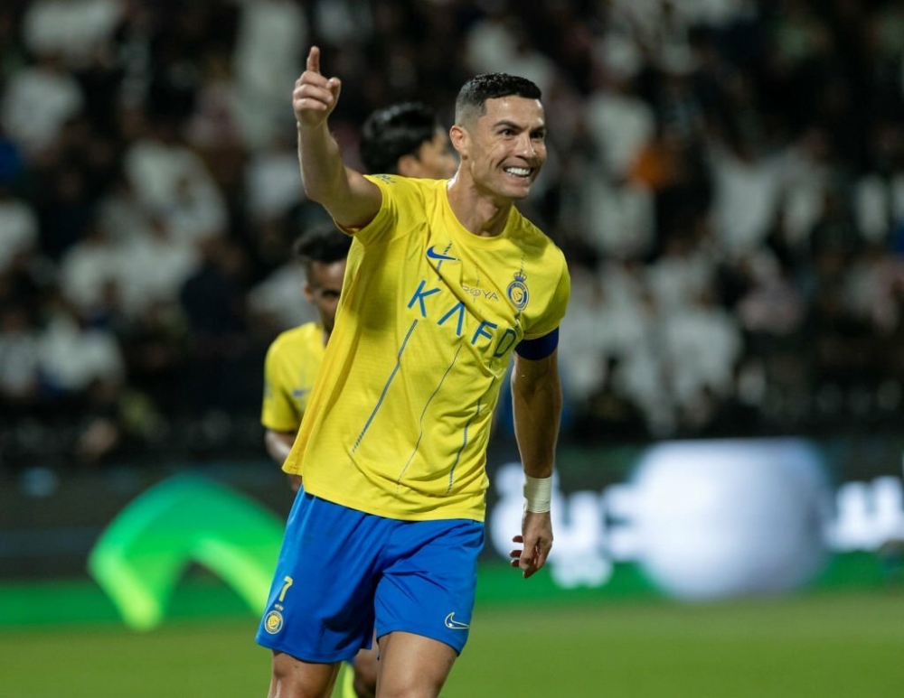 Ronaldo cán mốc 50 bàn thắng trong năm 2023, Al Nassr thắng lớn - Ảnh 2.