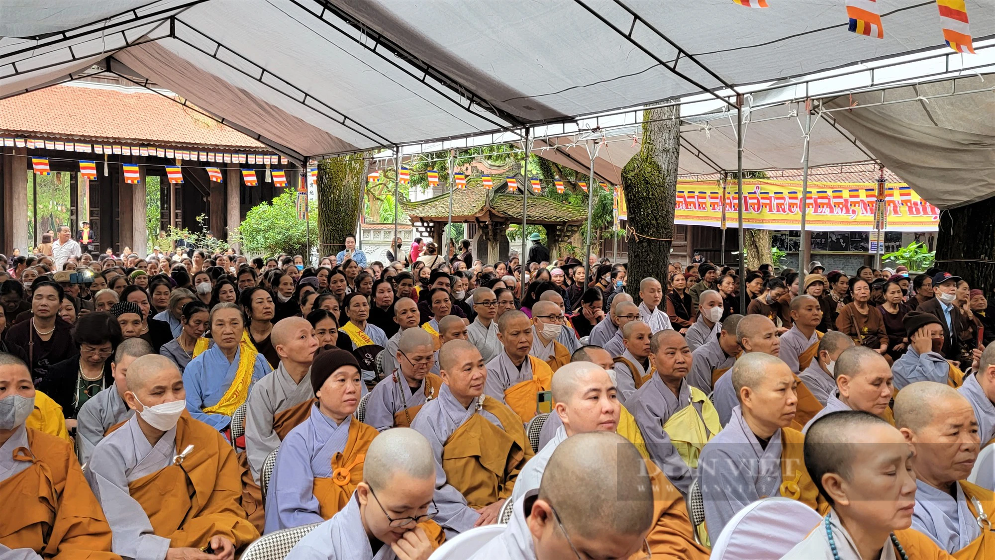 Đông đảo phật tử về chùa Côn Sơn dự Đại lễ tưởng niệm 715 năm ngày Phật Hoàng Trần Nhân Tông nhập niết bàn - Ảnh 5.