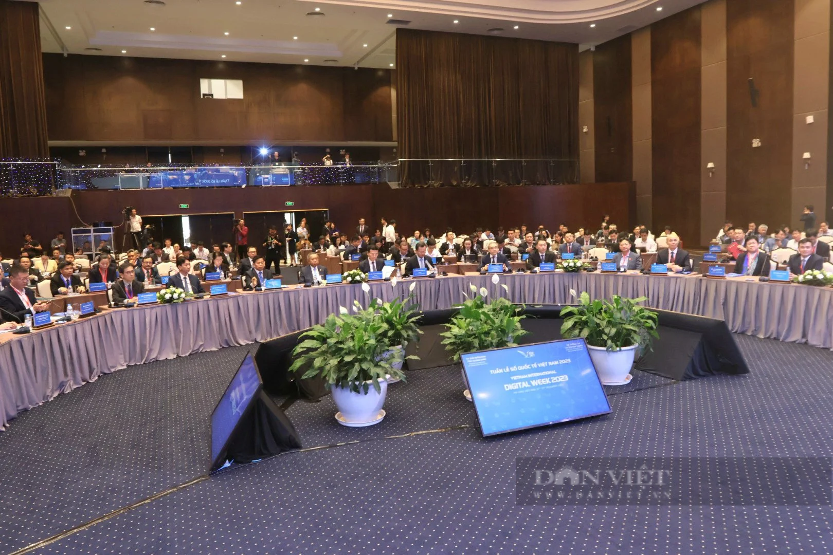 Tuần Lễ số Quốc tế Việt Nam năm 2023: Phát triển và ứng dụng trí tuệ nhân tạo hẹp trong nền kinh tế số - Ảnh 4.
