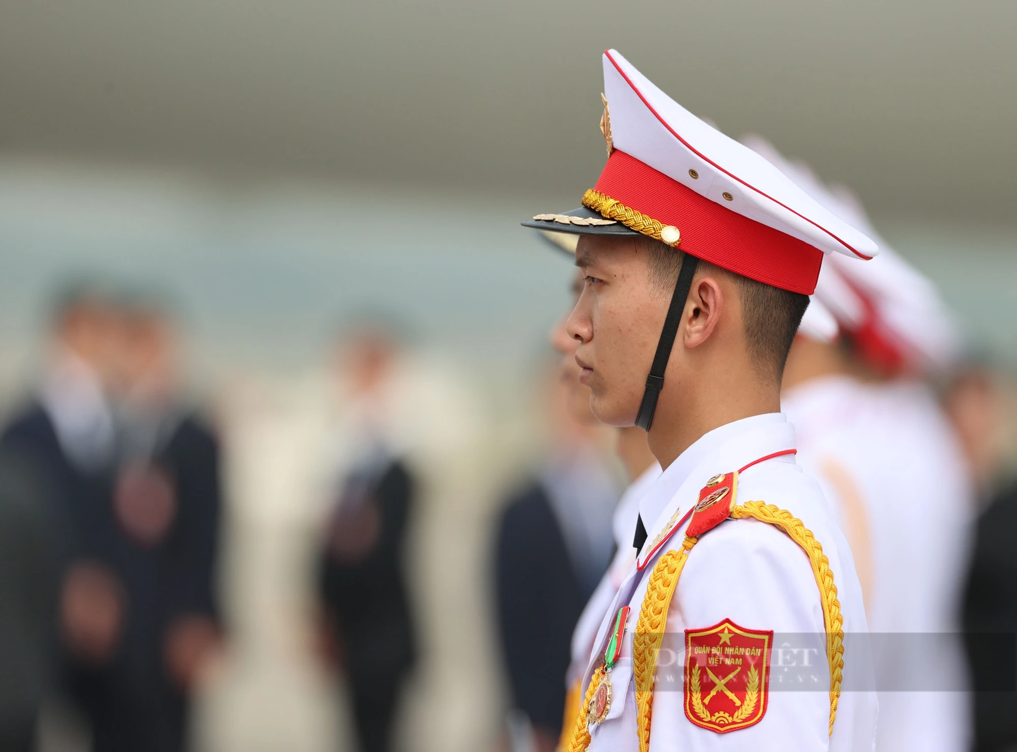 Những hình ảnh đầu tiên của Tổng Bí thư - Chủ tịch Trung Quốc Tập Cận Bình tại Việt Nam - Ảnh 3.