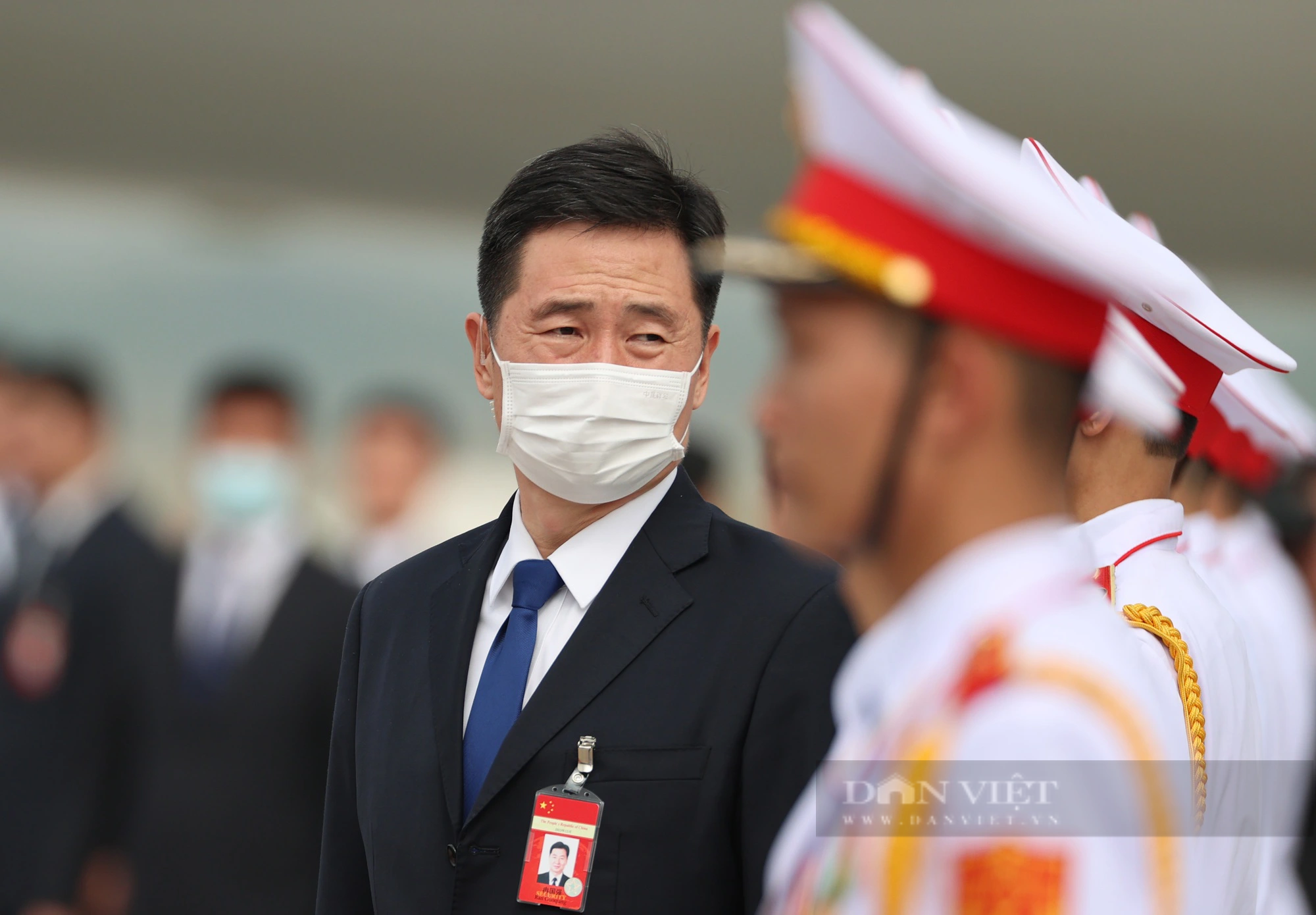 Đội cận vệ hùng hậu theo Tổng Bí thư, Chủ tịch Tập Cận Bình tại sân bay Nội Bài - Ảnh 8.
