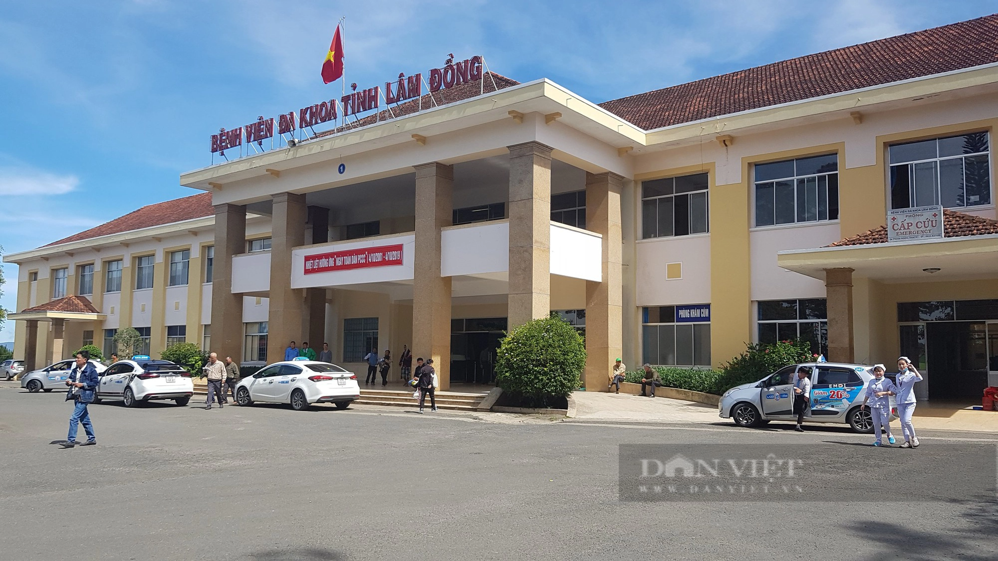 Một bác sĩ nghi trục lợi bảo hiểm y tế ở Lâm Đồng với số tiền gần 900 triệu đồng - Ảnh 2.