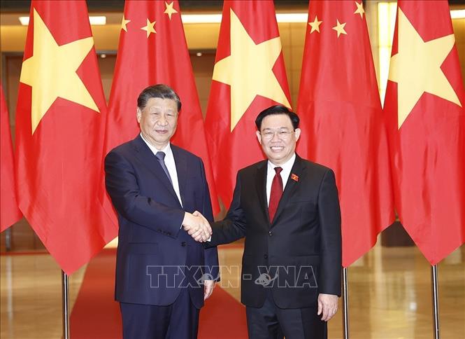 Chủ tịch Quốc hội Vương Đình Huệ hội kiến Tổng Bí thư, Chủ tịch Trung Quốc Tập Cận Bình - Ảnh 2.